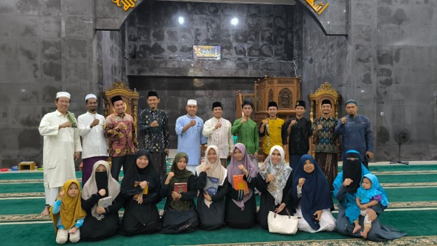 DIHADIRI KEMENAG HINGGA KABAG KESRA, TASMIK AL-QUR’AN RUMAH TAHFIDZ AL-KAHFI KAUR BERLANGSUNG KHIDMAT
